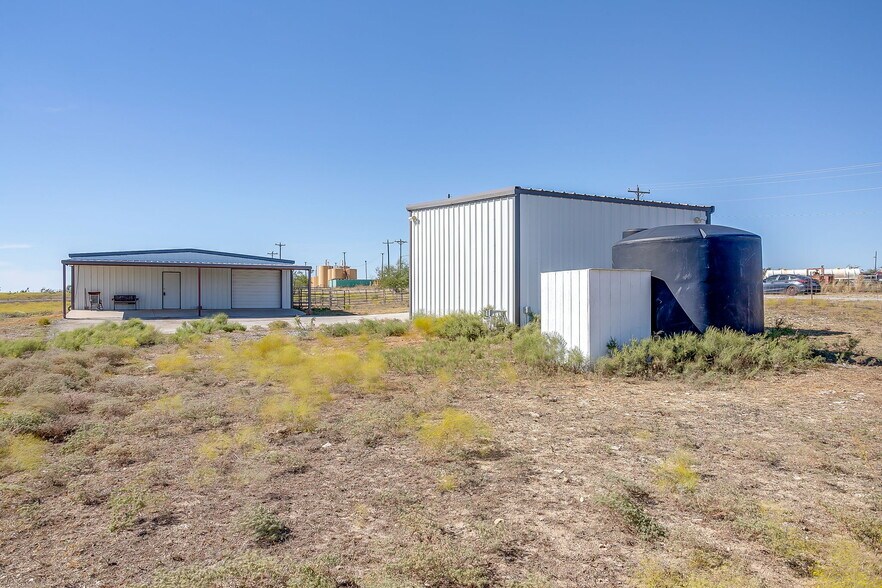 More Photos Of 13300 Cleburne Hwy, Cresson Industrial For Sale