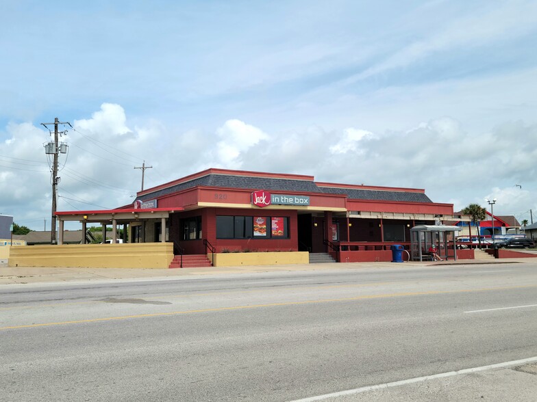 Primary Photo Of 920 Seawall Blvd, Galveston Fast Food For Lease