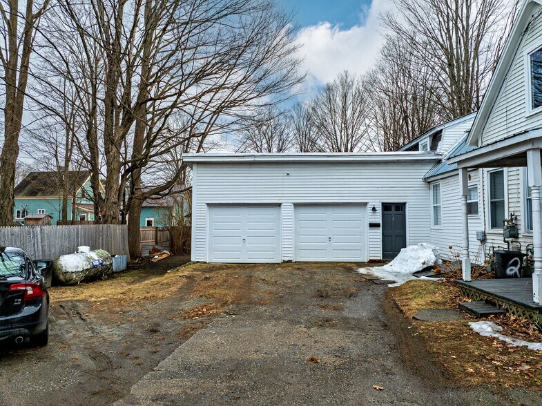 More Photos Of 22 Chestnut St, Brattleboro Apartments For Sale