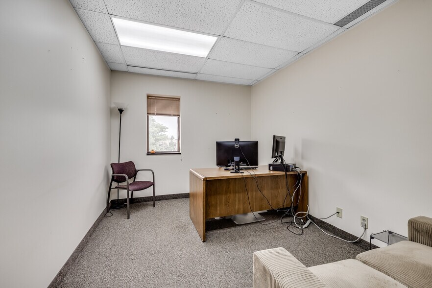 More Photos Of 4555 Erin Dr, Eagan Office For Lease