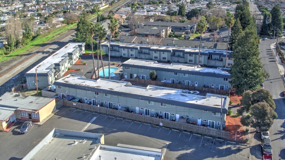 More Photos Of 28222 Lustig Ct, Hayward Apartments For Sale