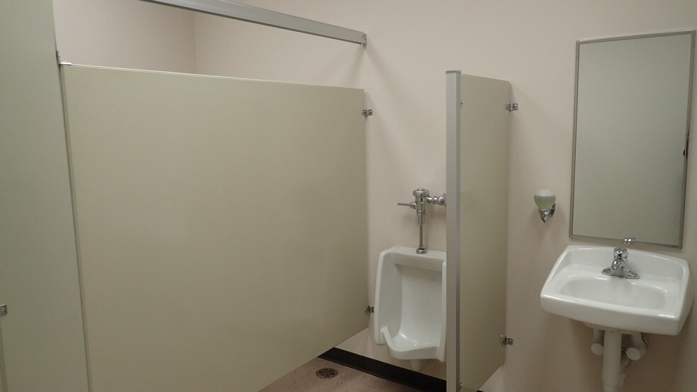 More Photos Of 75 S Main St, Phillipsburg Office For Lease