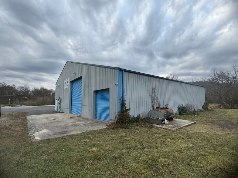 More Photos Of 2229 Bradford Hicks Dr, Livingston Auto Dealership For Sale