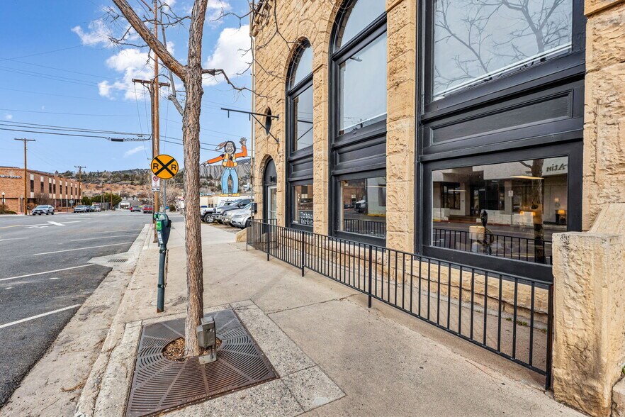 More Photos Of 120 W 9th St, Durango Flex For Lease