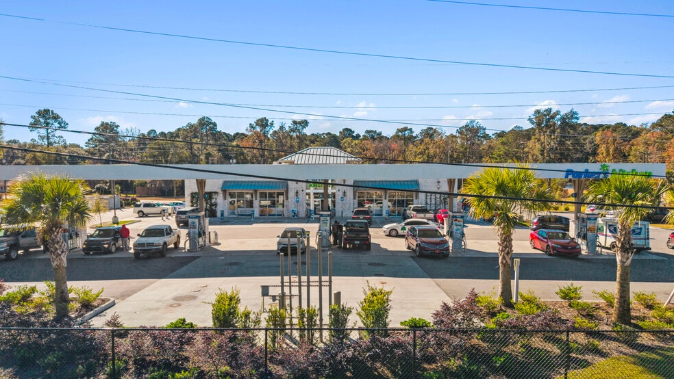 More Photos Of 1750 Grove Point Rd, Savannah Service Station For Sale
