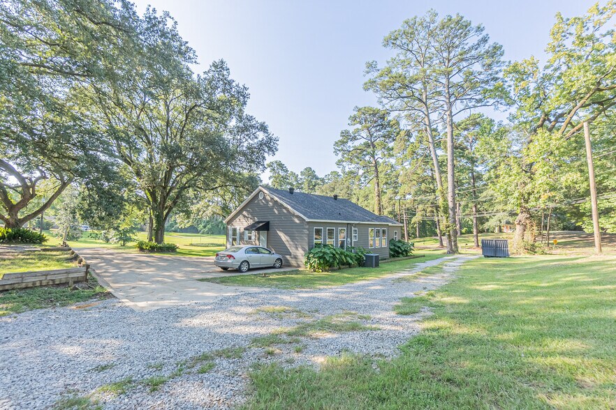 More Photos Of 2590 Military Hwy, Pineville Office For Sale