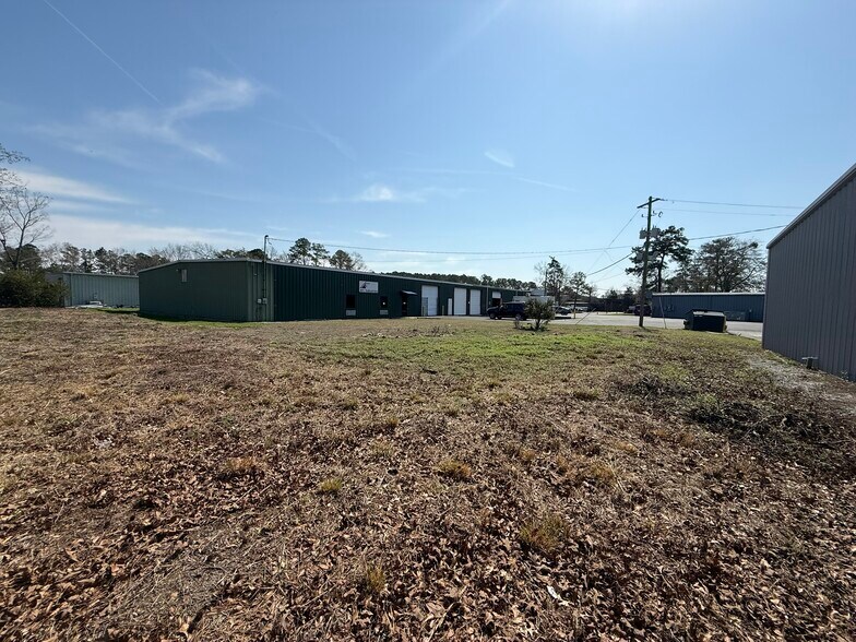 More Photos Of 3280 Industry Dr, North Charleston Warehouse For Lease