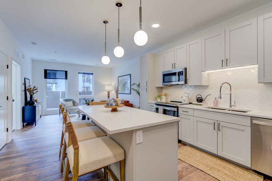 More Photos Of 416 N Kirkwood Rd, Kirkwood Apartments For Sale