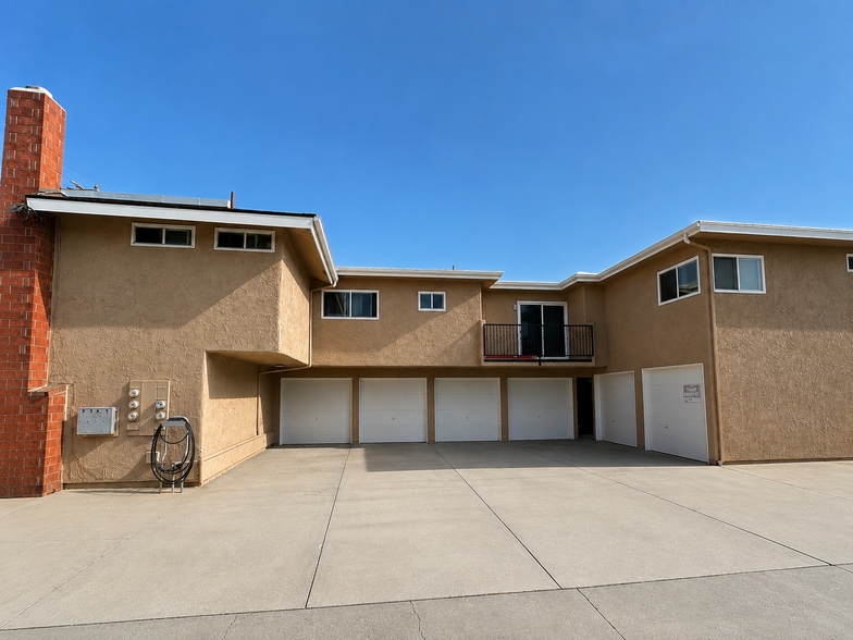 More Photos Of 16672 Algonquin St, Huntington Beach Apartments For Sale