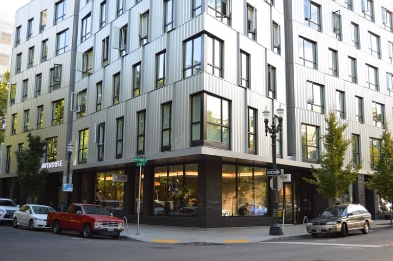 More Photos Of 812 NW Couch St, Portland Dormitory For Lease