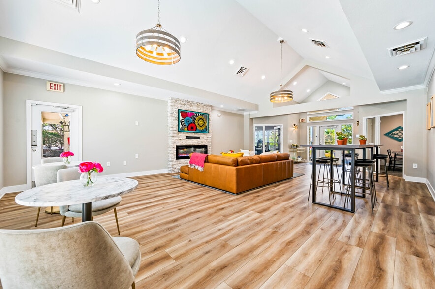 More Photos Of 400 Legends Terrace Dr, Eureka Apartments For Sale