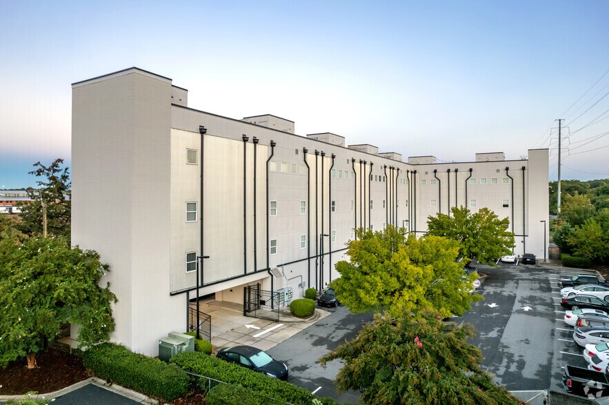 More Photos Of 926 Westmere Ave, Charlotte Loft Creative Space For Sale