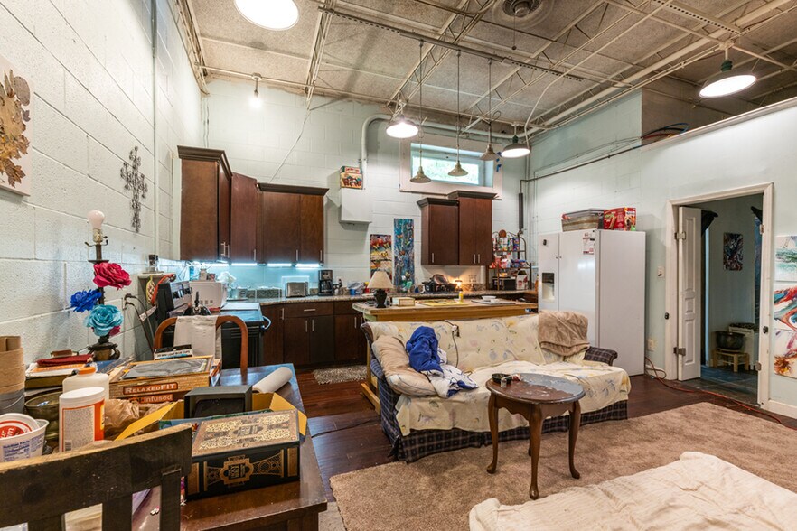 More Photos Of 8871 Griffith Rd, Nashville Warehouse For Sale
