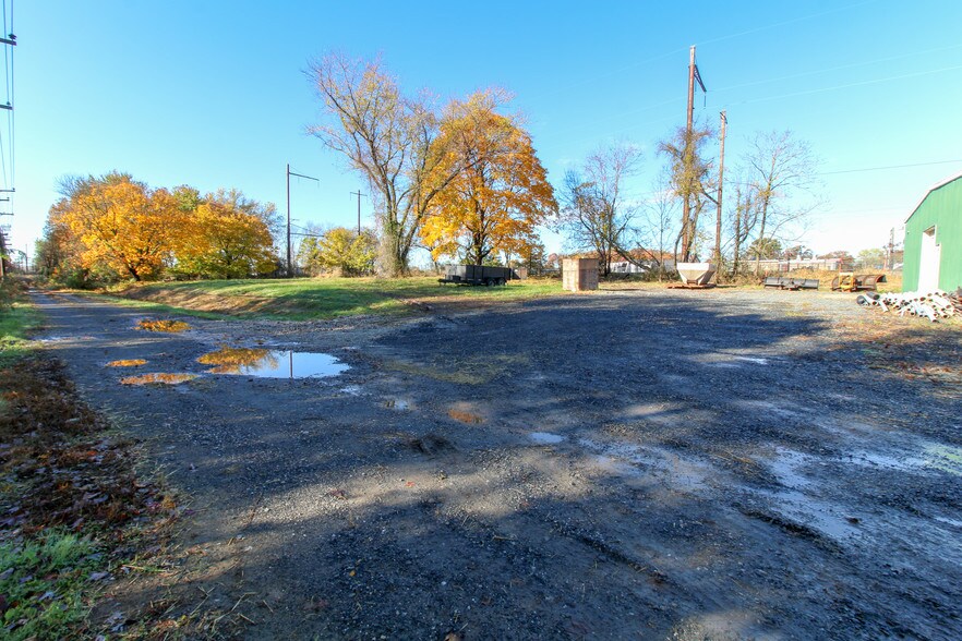 More Photos Of 200 S Post Rd, Aberdeen Warehouse For Lease