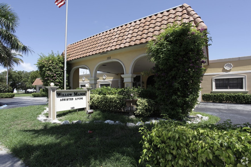 More Photos Of 150 Stirling Rd, Dania Beach Assisted Living For Sale