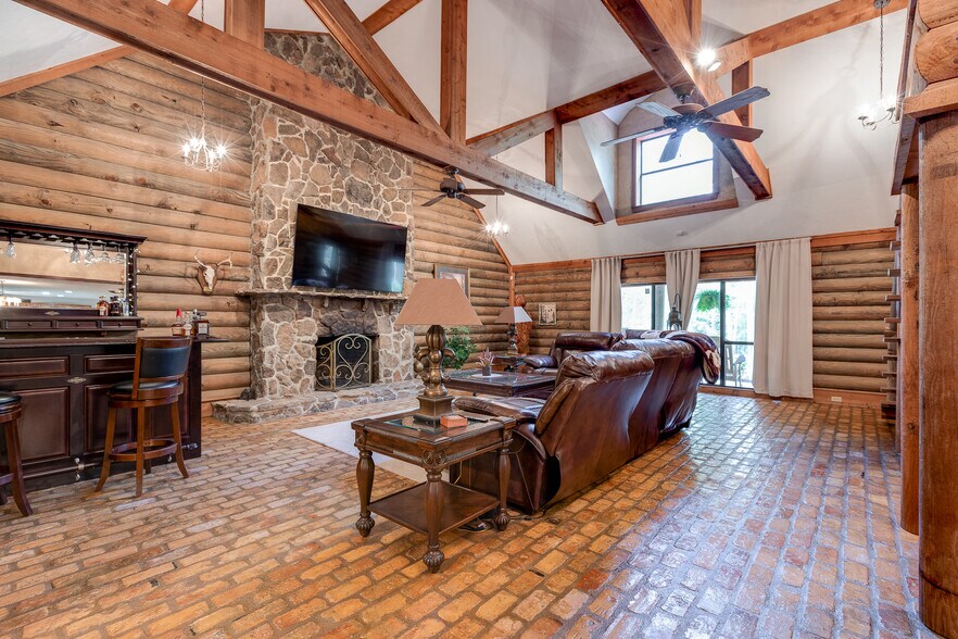 More Photos Of 4032 Highway 48 W, Mccomb Specialty For Sale