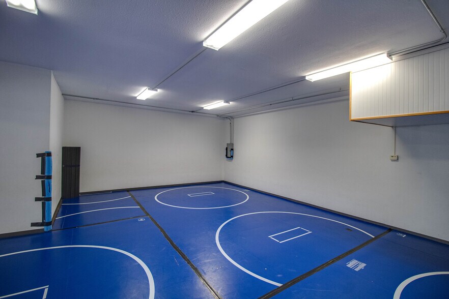 More Photos Of 609 S State St, Jerseyville General Retail For Sale