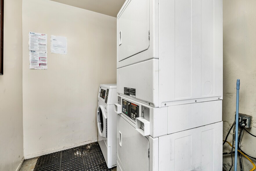 More Photos Of 4436 Woodman Ave, Sherman Oaks Apartments For Sale