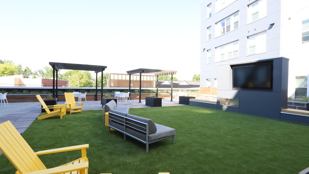 More Photos Of 1400 N High St, Columbus Apartments For Lease