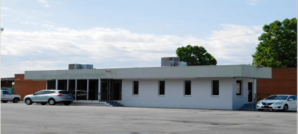 More Photos Of 202 W Gore Blvd, Lawton Auto Dealership For Sale