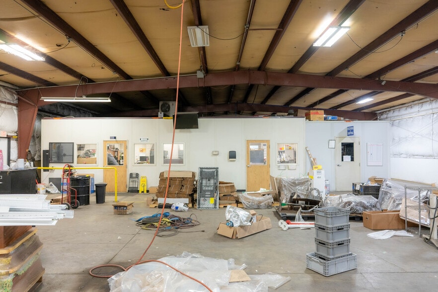 More Photos Of 2424 Columbus Rd, Springfield Warehouse For Sale