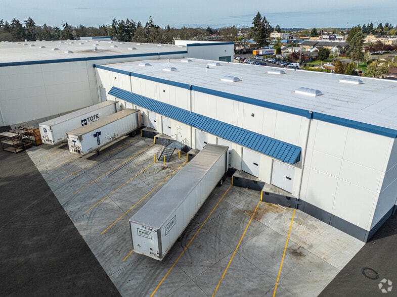 More Photos Of 8605 S 34th Ave, Lakewood Distribution For Lease