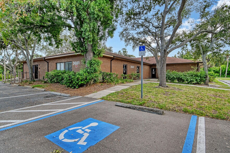 More Photos Of 3639-3711 Cortez Rd W, Bradenton Office For Lease
