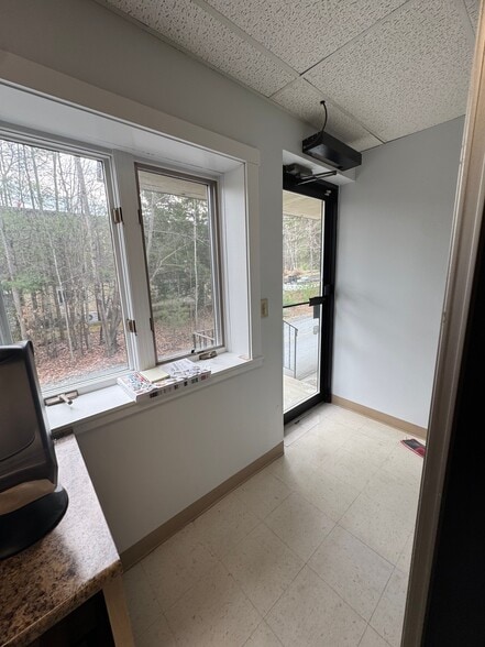 More Photos Of 12 Commerce Ave, West Lebanon Flex For Lease