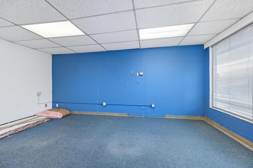 More Photos Of 4110 Haltom Rd, Haltom City Freestanding For Sale