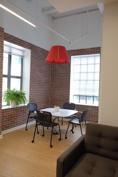 More Photos Of 925 15th St NW, Washington Office For Lease