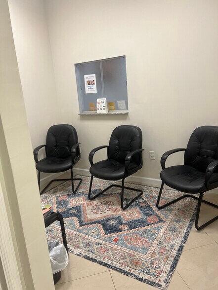 More Photos Of 1757 N University Dr, Pembroke Pines Storefront Retail Office For Lease