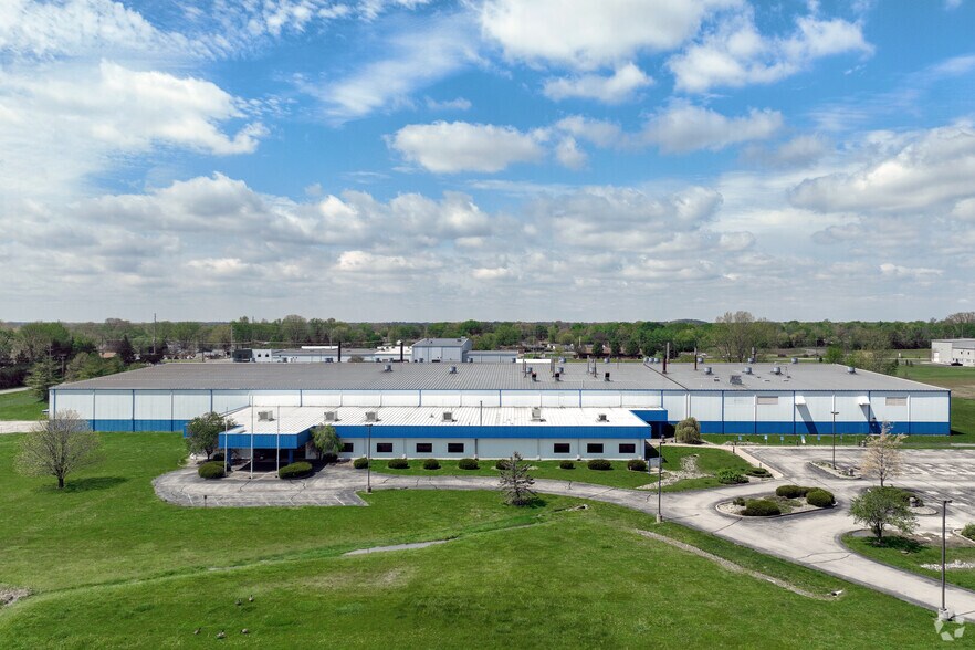 More Photos Of 1450 Commerce Pky, Franklin Manufacturing For Lease