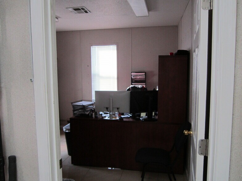 More Photos Of 1001 Dukeland St, Baltimore Land For Sale