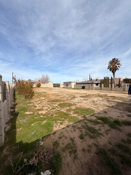 More Photos Of 15224 Bonanza Rd, Victorville Freestanding For Sale