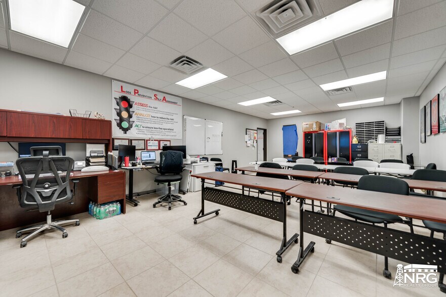 More Photos Of 10001 Lindberg Dr, Midland Warehouse For Lease