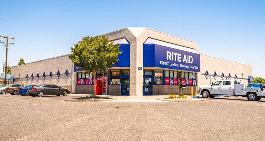 More Photos Of 100 China Grade Loop, Bakersfield Drugstore For Lease