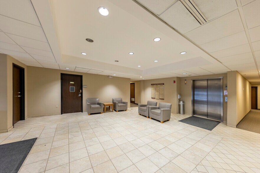 More Photos Of 6789 Ridge Rd, Parma Medical For Lease