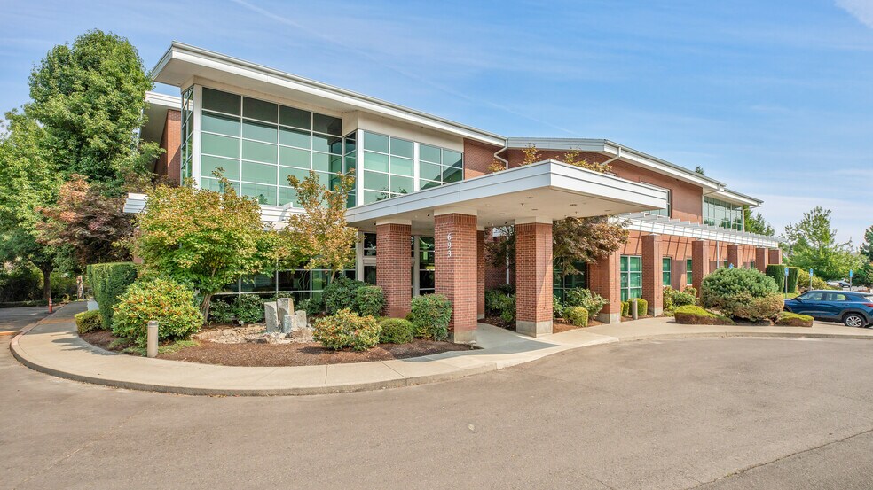 More Photos Of 693 Ray J. Glatt Cir, Woodburn Medical For Sale