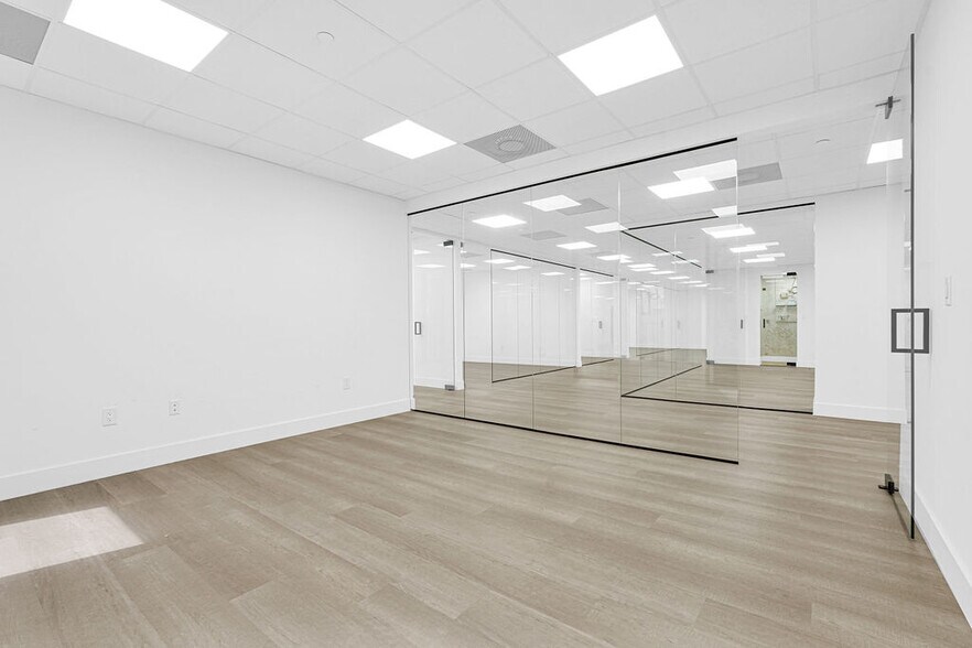 More Photos Of 1110 Brickell Ave, Miami Office For Sale