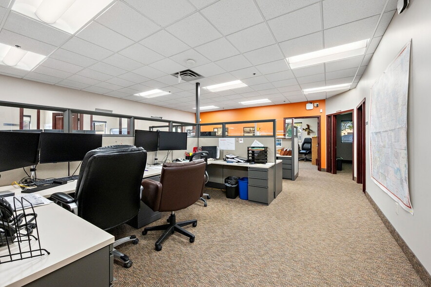 More Photos Of 1481 81st Ave NE, Spring Lake Park Office For Sale