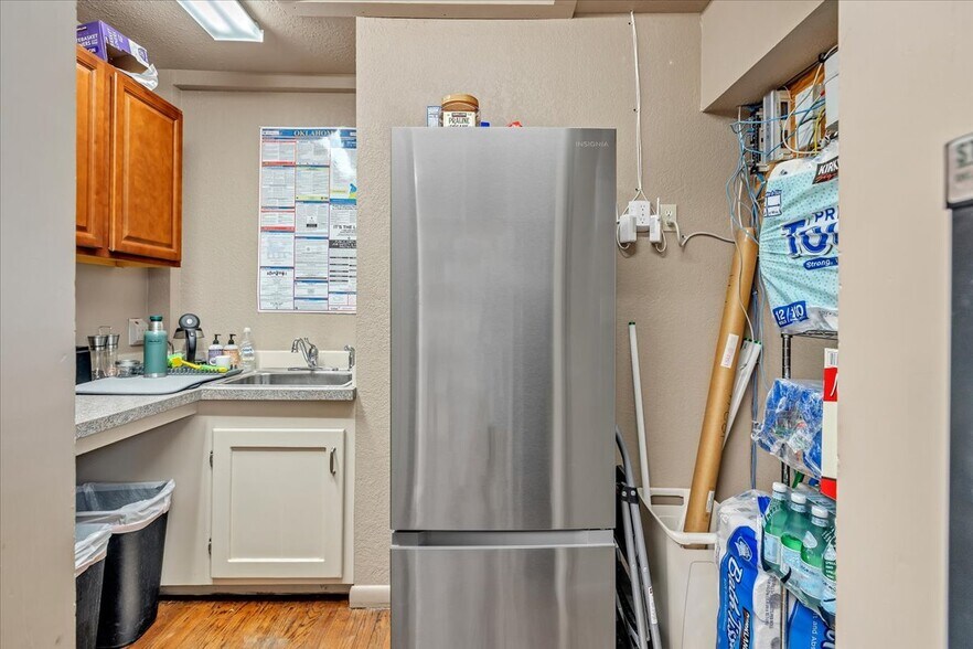 More Photos Of 1220 NW 50th St, Oklahoma City Medical For Sale