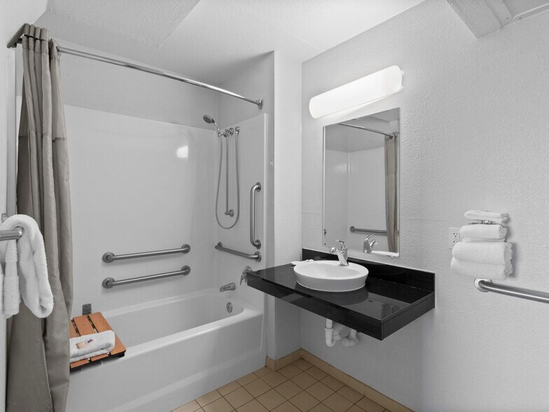 More Photos Of 1150 Wilkins Cir, Casper Hotel For Sale