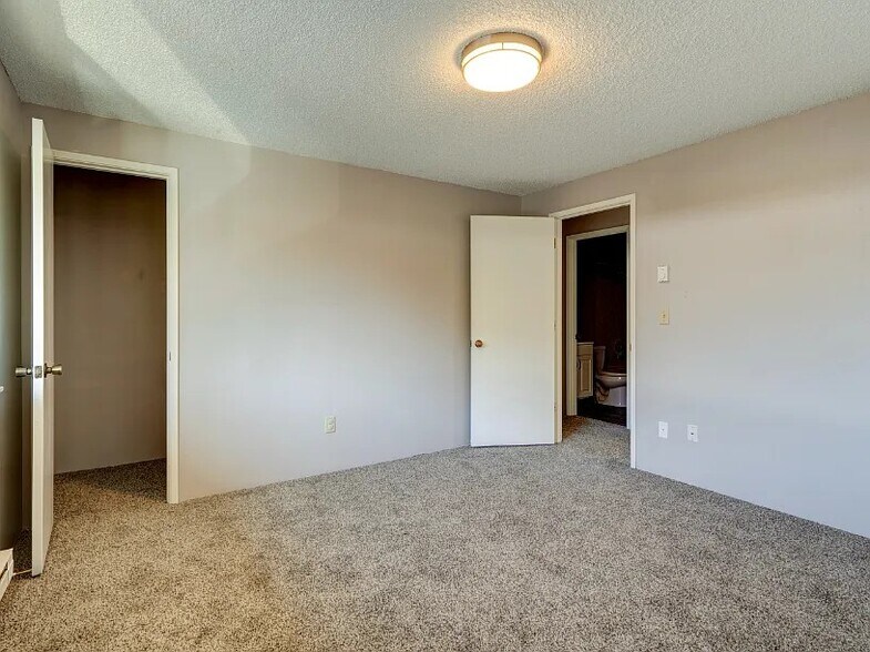 More Photos Of 940 NW 2nd St, Prineville Apartments For Sale