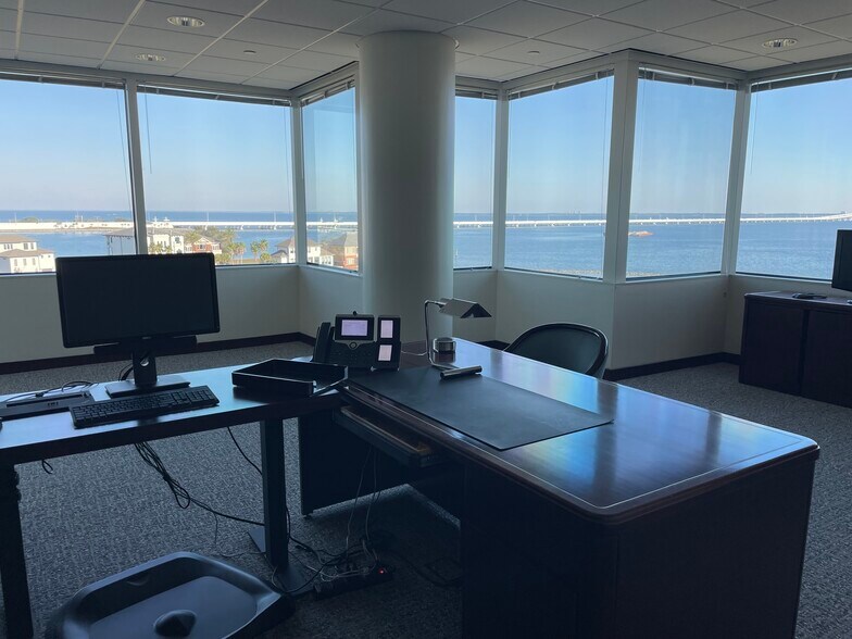 More Photos Of 1 Energy Pl, Pensacola Office For Lease