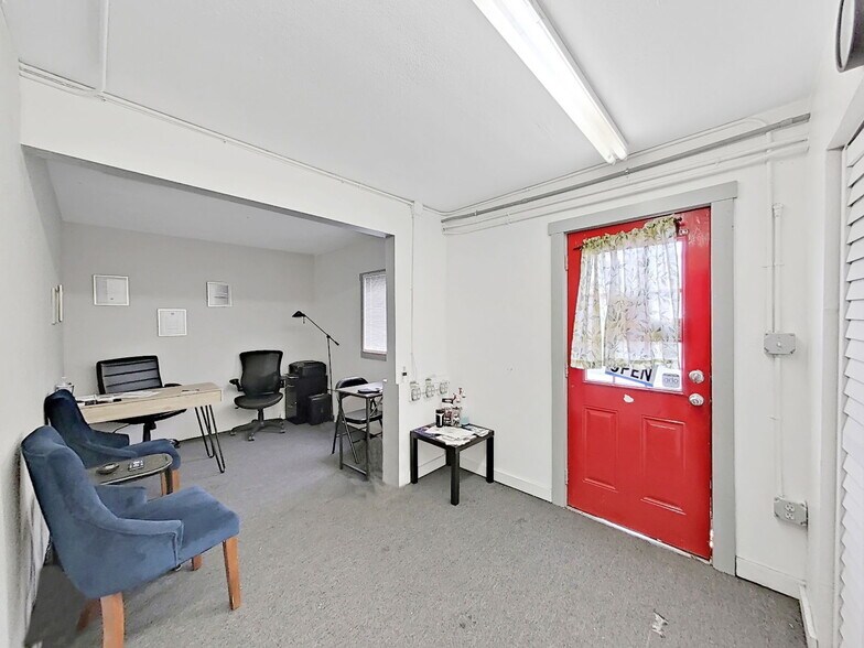 More Photos Of 1814 S Parsons Ave, Seffner Auto Dealership For Sale