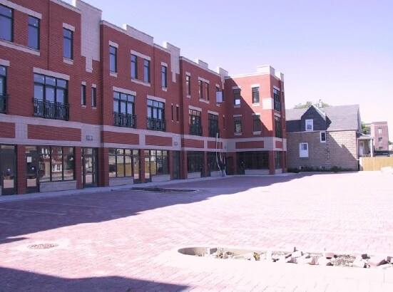 More Photos Of 4521 W Lawrence Ave, Chicago Apartments For Lease