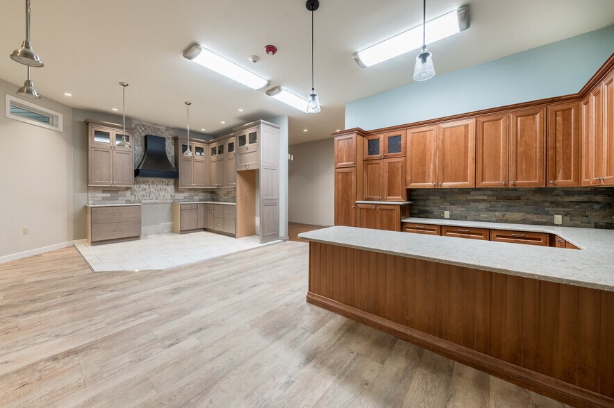 More Photos Of 1501 Deckers Creek Blvd, Morgantown Industrial For Sale