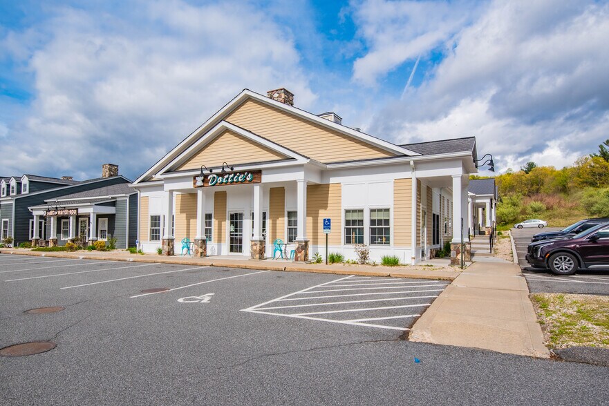 More Photos Of 787 Main St S, Woodbury Storefront Retail Office For Sale