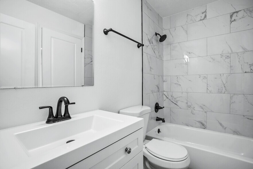 More Photos Of 1830 S Clyde Morris Blvd, Daytona Beach Apartments For Sale