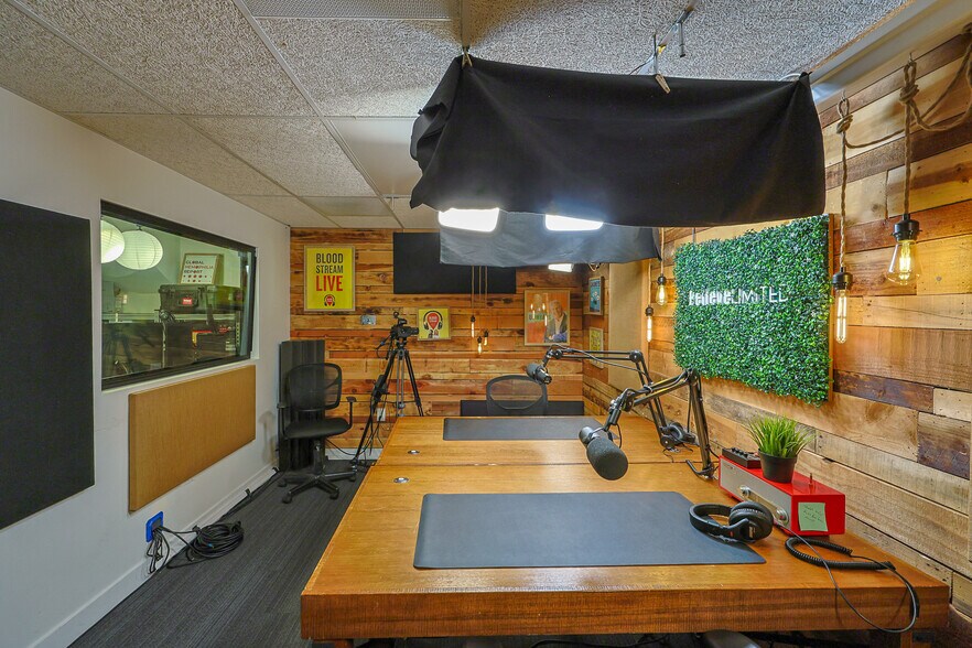 More Photos Of 2400-2410 Hyperion Ave, Los Angeles Loft Creative Space For Sale